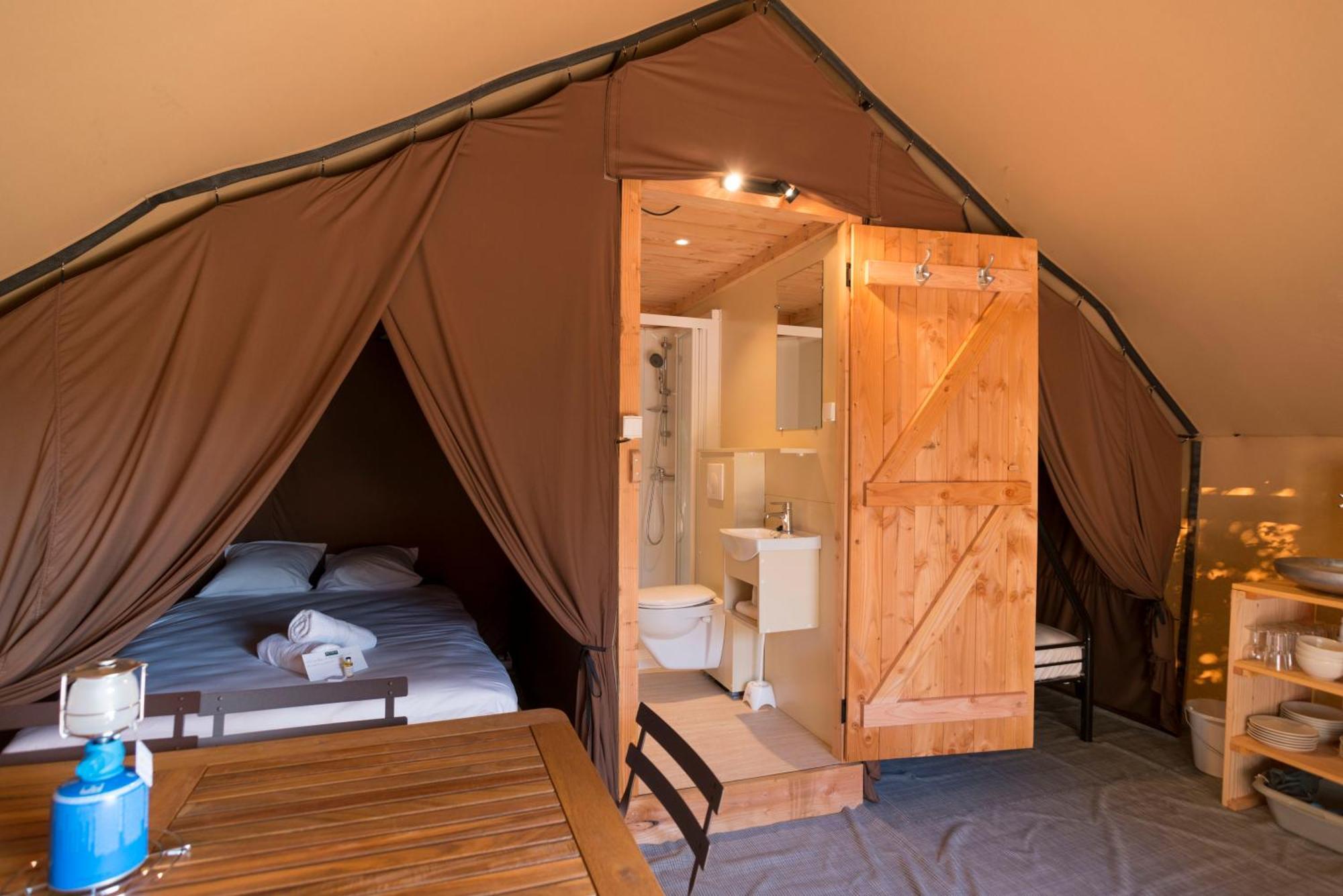 Camping La Pinede Hotel Excenevex Bilik gambar